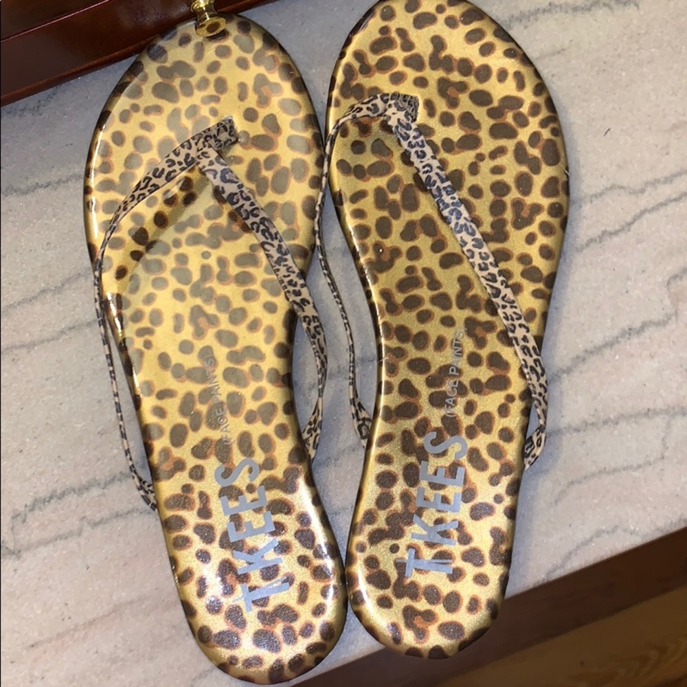 Tkees leopard flip flop